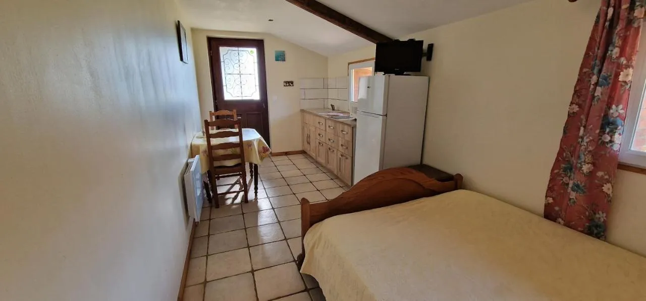 Au Bosquet Fleuri (chambre d'hôtes à la ferme), Cosges
