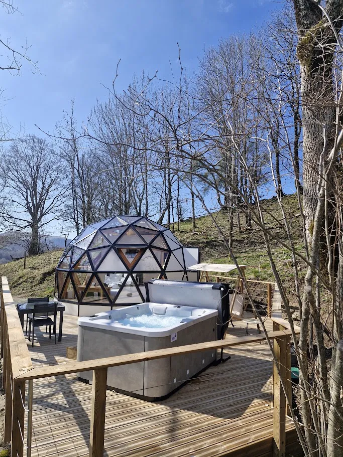 Bulle de Neige et Nature de la Ferme de Lavaissière (hébergement insolite à la ferme), Mandailles-Saint-Julien