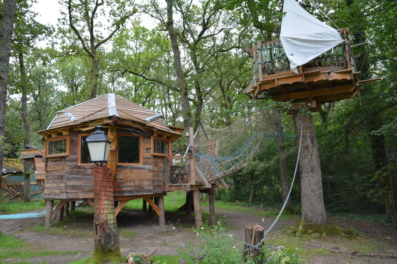 Cabane Atlanthies (hébergement insolite à la ferme), Vittel