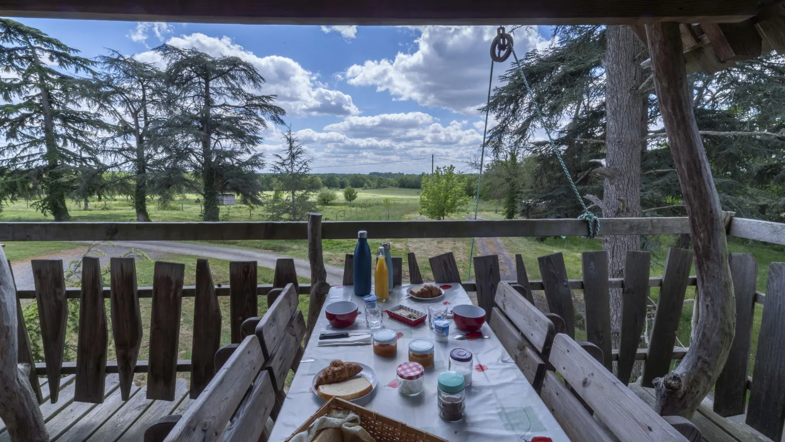 Cabane au Cèdre du Bonheur, Cravencères : image 5