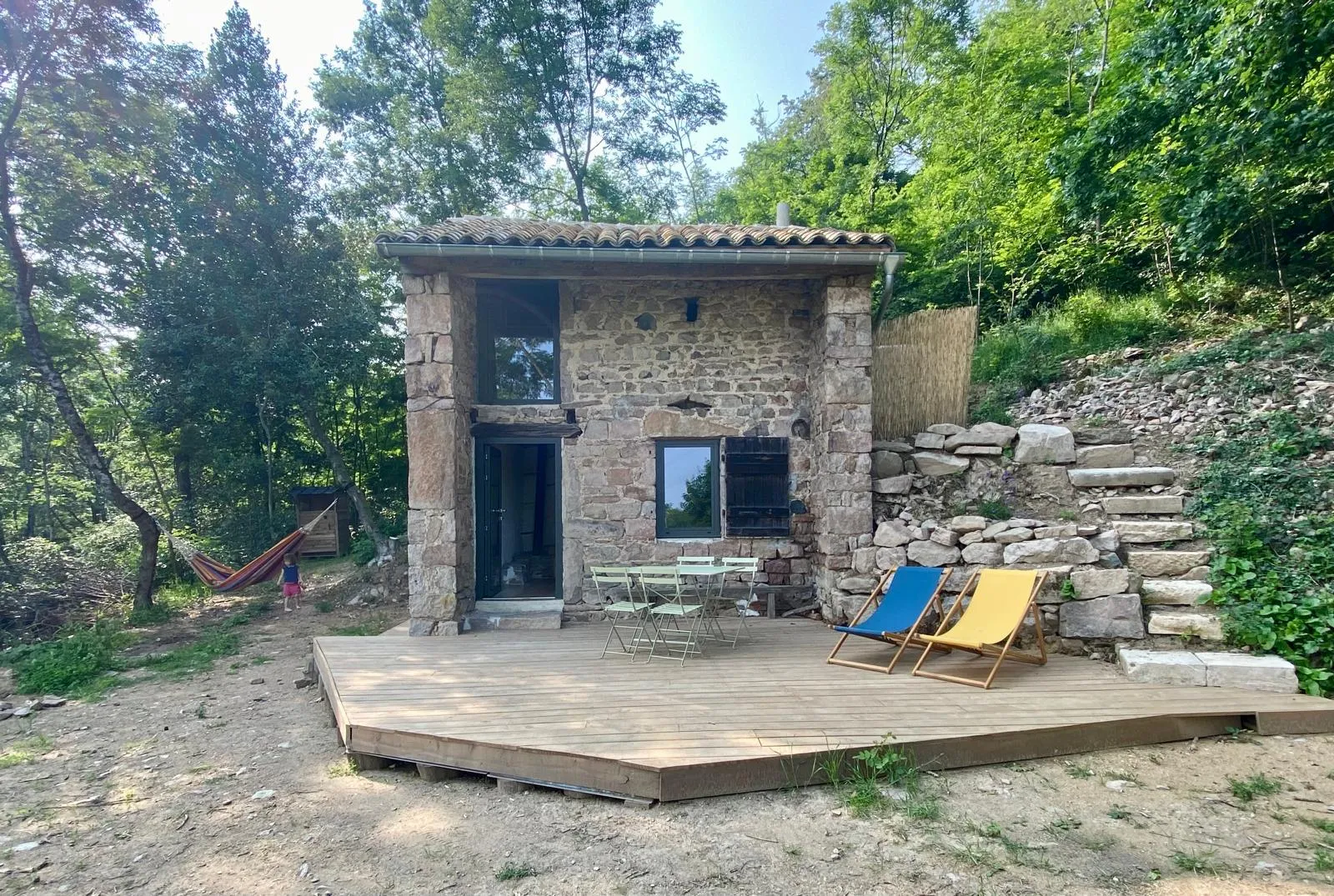 Cabane autonome du Clos Sauvage (hébergement insolite à la ferme), Leynes