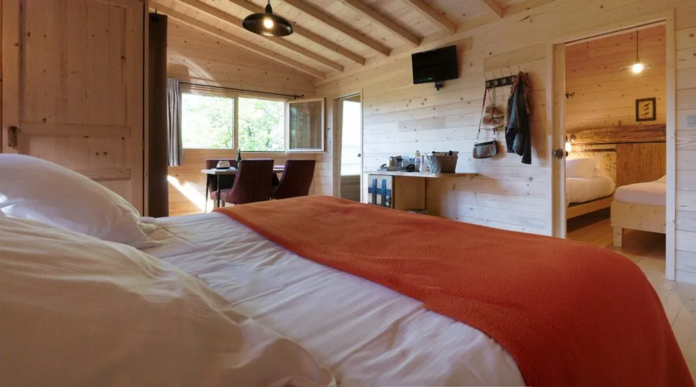Cabane Chaumine des Cabanes dans les Bois, Villalier : image 4