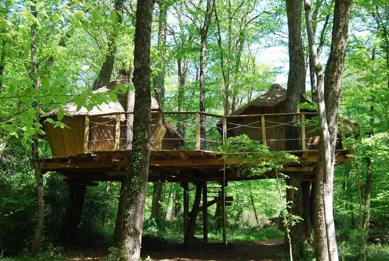 Cabane des Capucins (hébergement insolite à la ferme), Magné