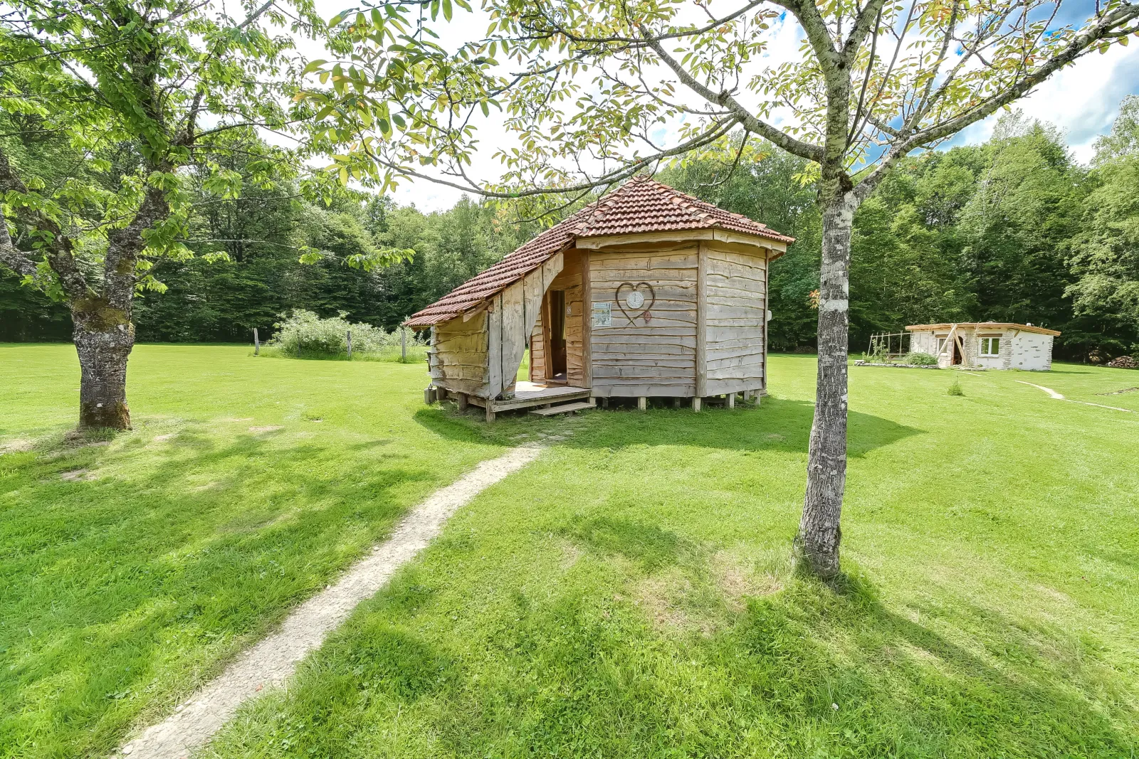 Cabane en Bois du Verbamont (hébergement insolite à la ferme), Claudon