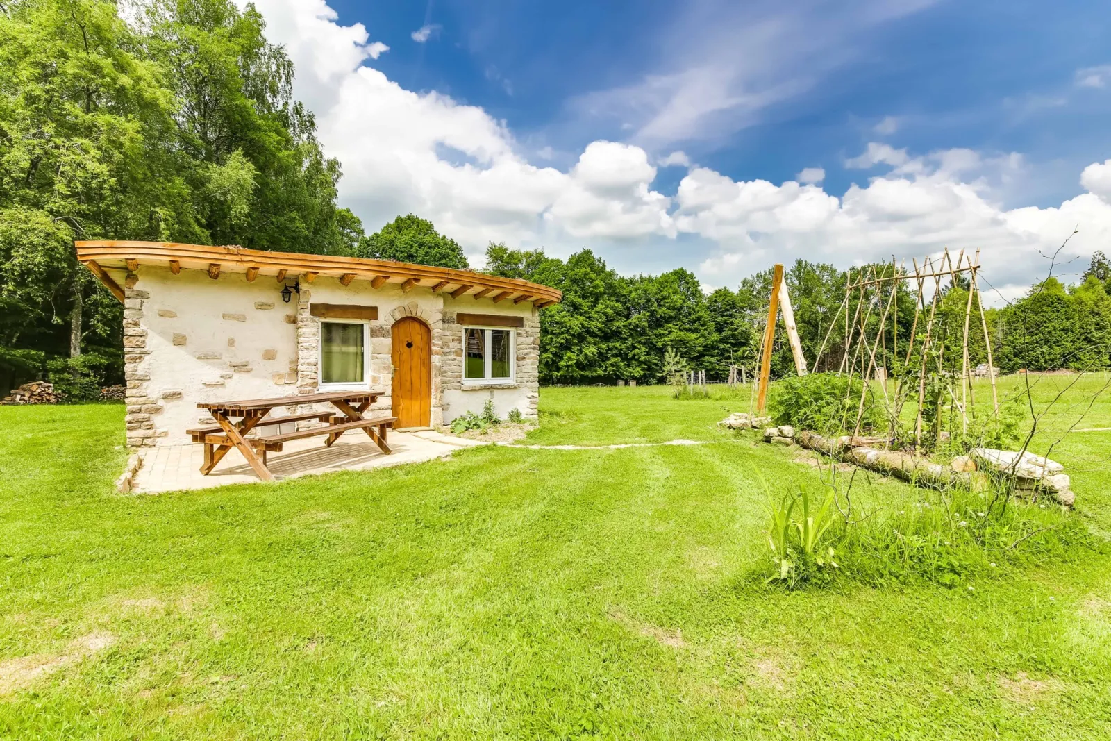 Cabane en Pierre du Verbamont (hébergement insolite à la ferme), Claudon