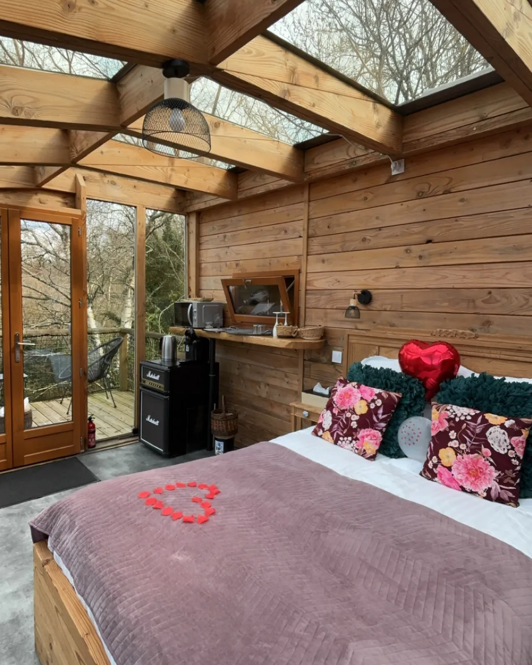 Cabane en verre, La Roche-Maurice : image 4