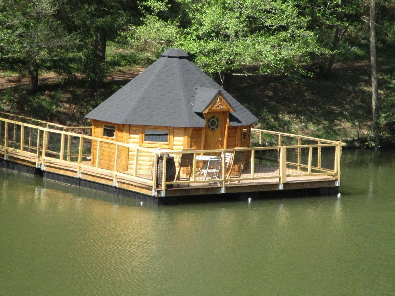 Cabane flottante Libellule, Conques-en-Rouergue : image 5