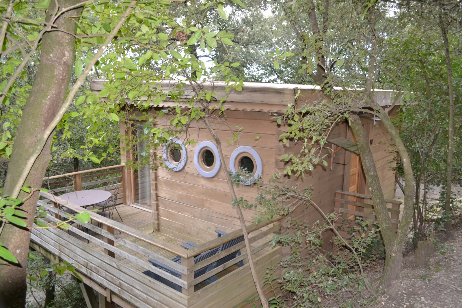Cabane Fuste des Cabanes dans les Bois, Villalier : image 2