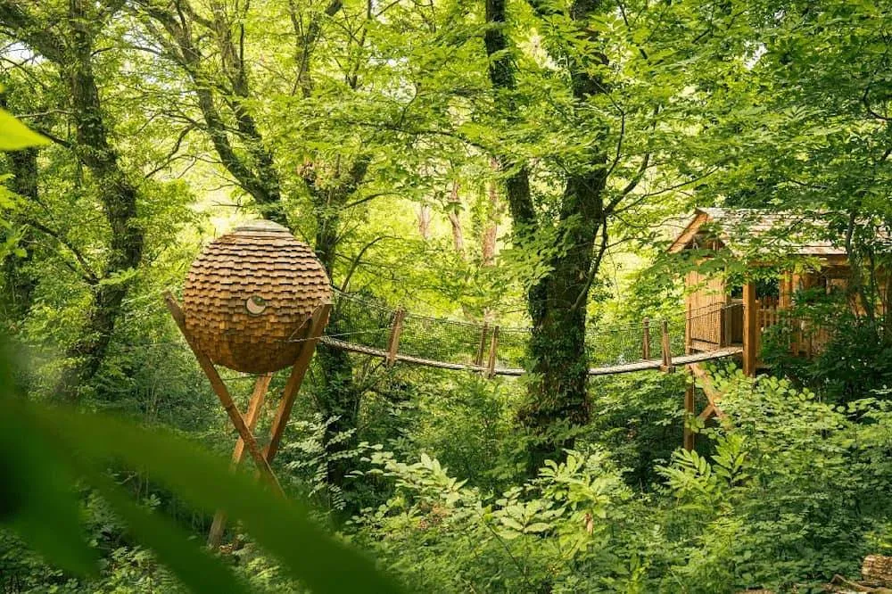 Cabane Lov'nid (hébergement insolite à la ferme), Gillonnay
