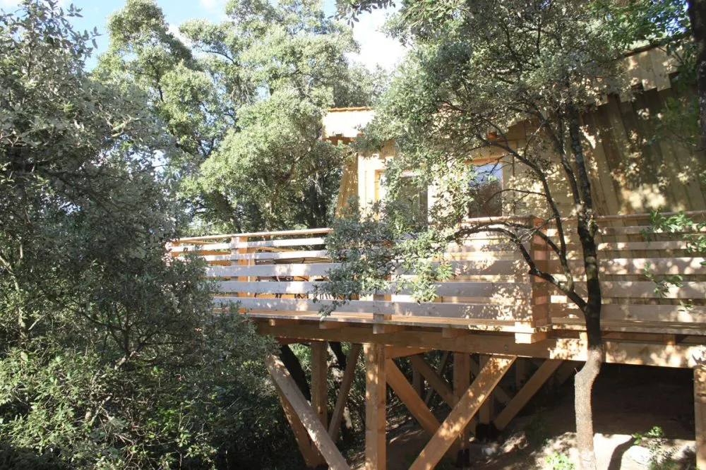 Cabane Refuge des Cabanes dans les Bois (hébergement insolite à la ferme), Villalier