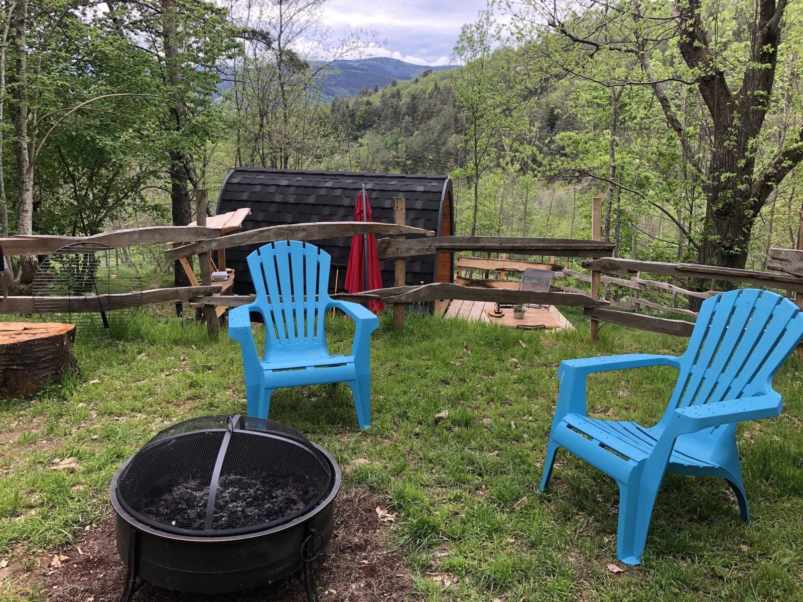 Cabane sous les Châtaigniers, Nozières : image 3
