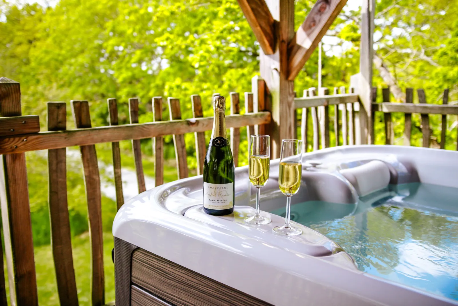 Cabane Spa des Hauts Bois, Sacé : image 3