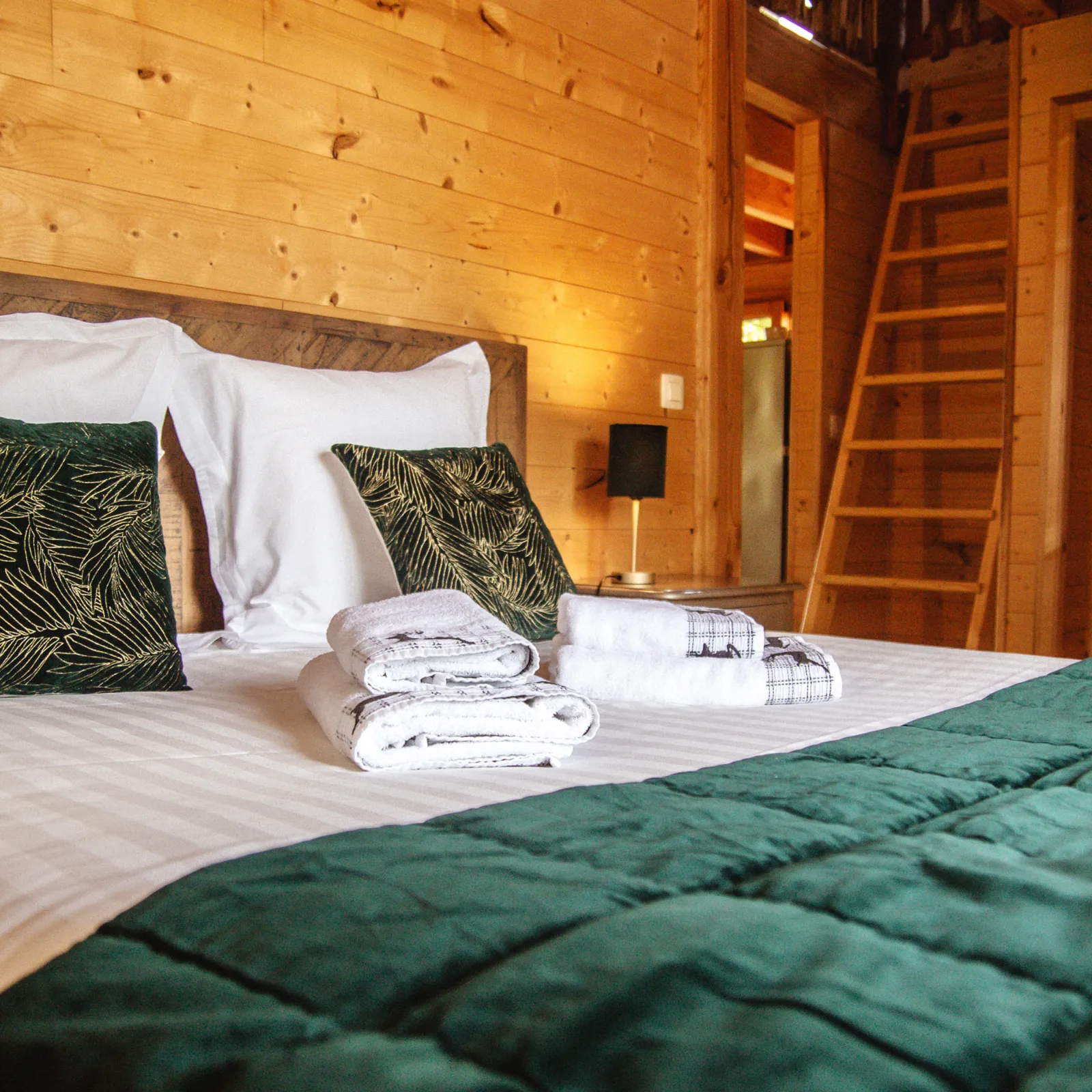 Cabane Spa des Hauts Bois, Sacé : image 4