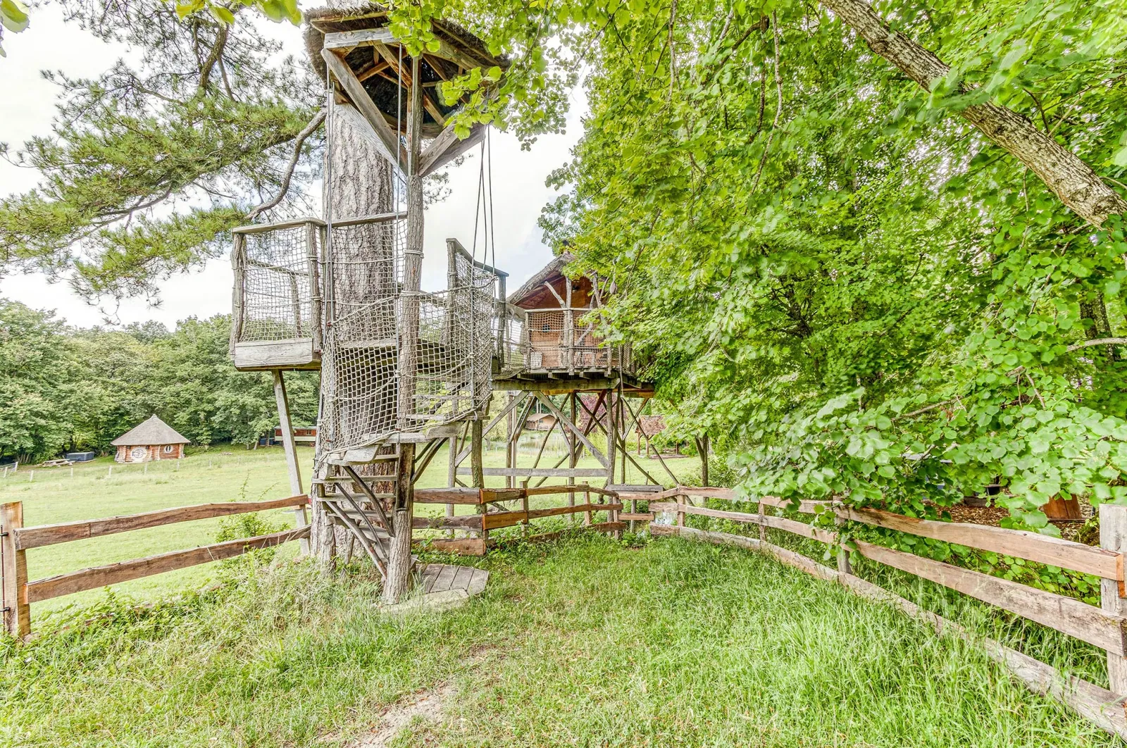 Cabane Spa du Bout du Pré, Descartes : image 4