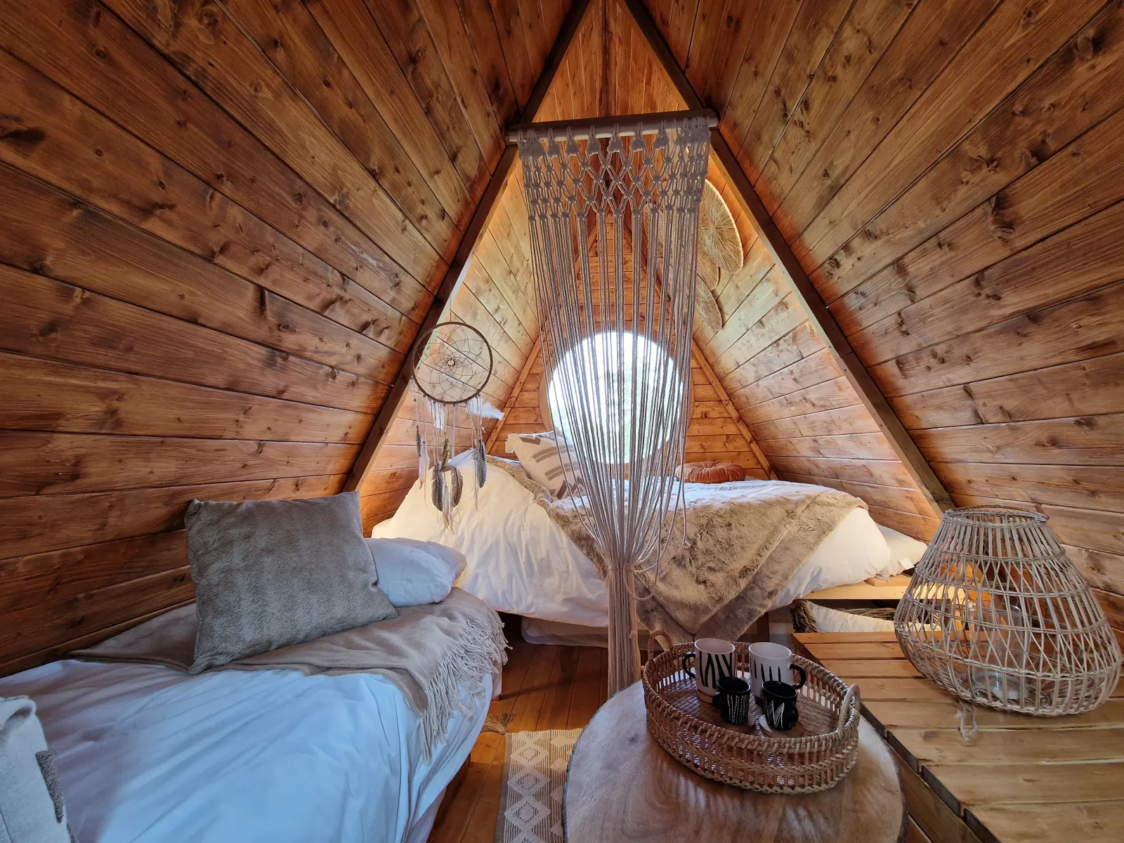 Cabane Tipi Indiana (hébergement insolite à la ferme), Buhl-Lorraine