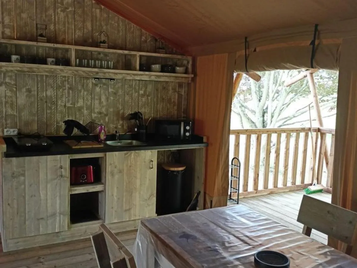 Cabane Trappeur Lodge, Cérans-Foulletourte : image 5