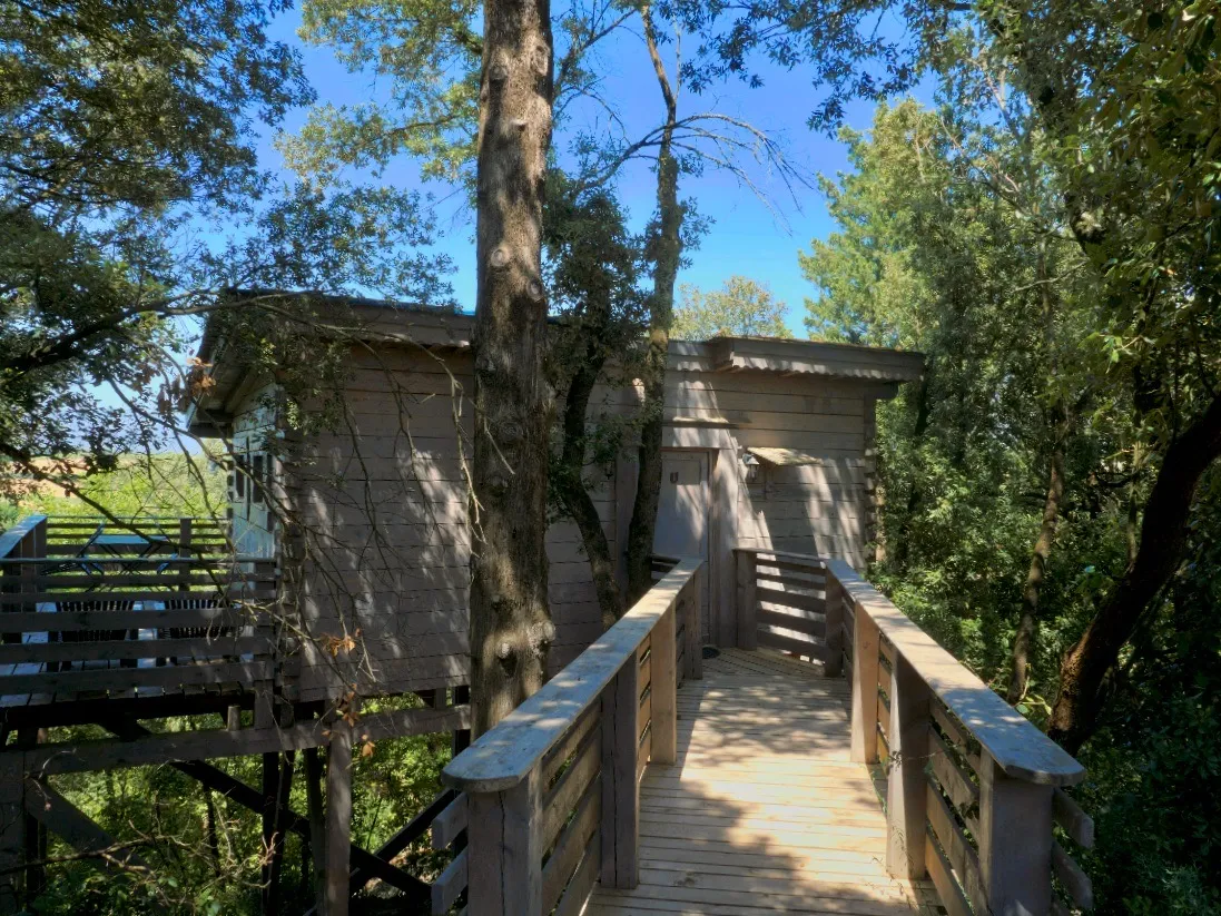 Cabane Tribu des Cabanes dans les Bois (hébergement insolite à la ferme), Villalier