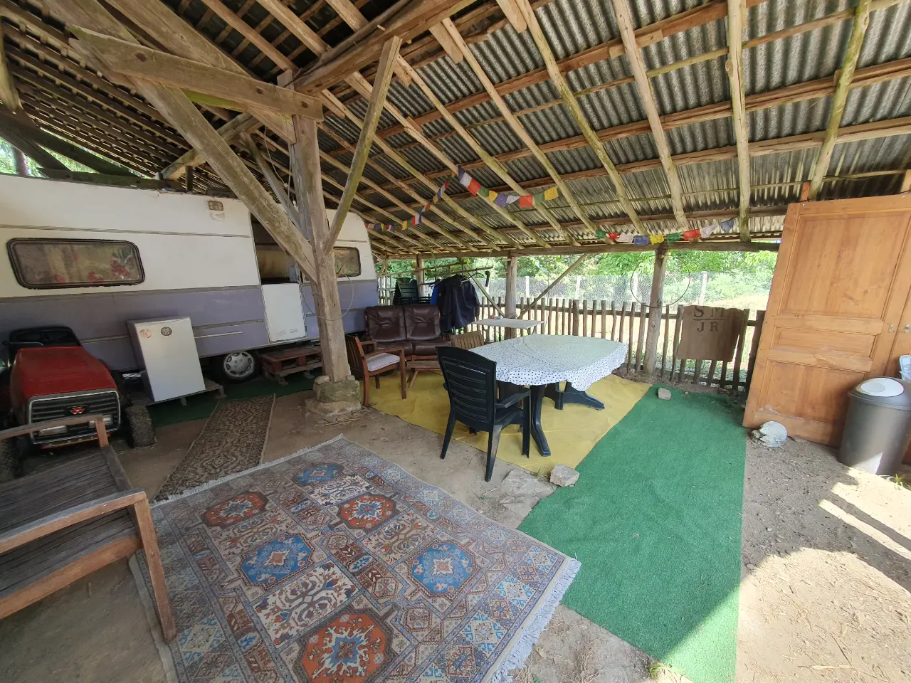 Caravane confort à la ferme, Saint-Germain-les-Belles : image 4