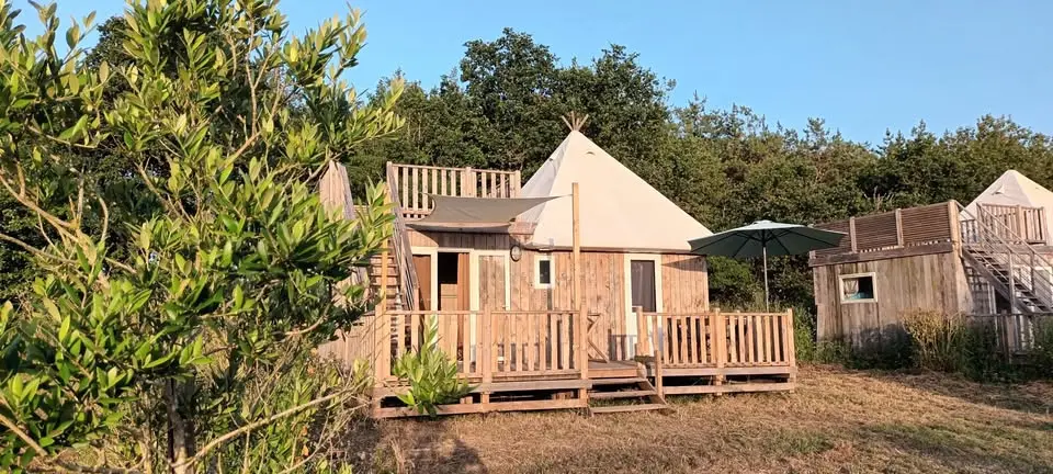 Chalet des Petites Plumes (hébergement insolite à la ferme), La Chapelle-Hermier