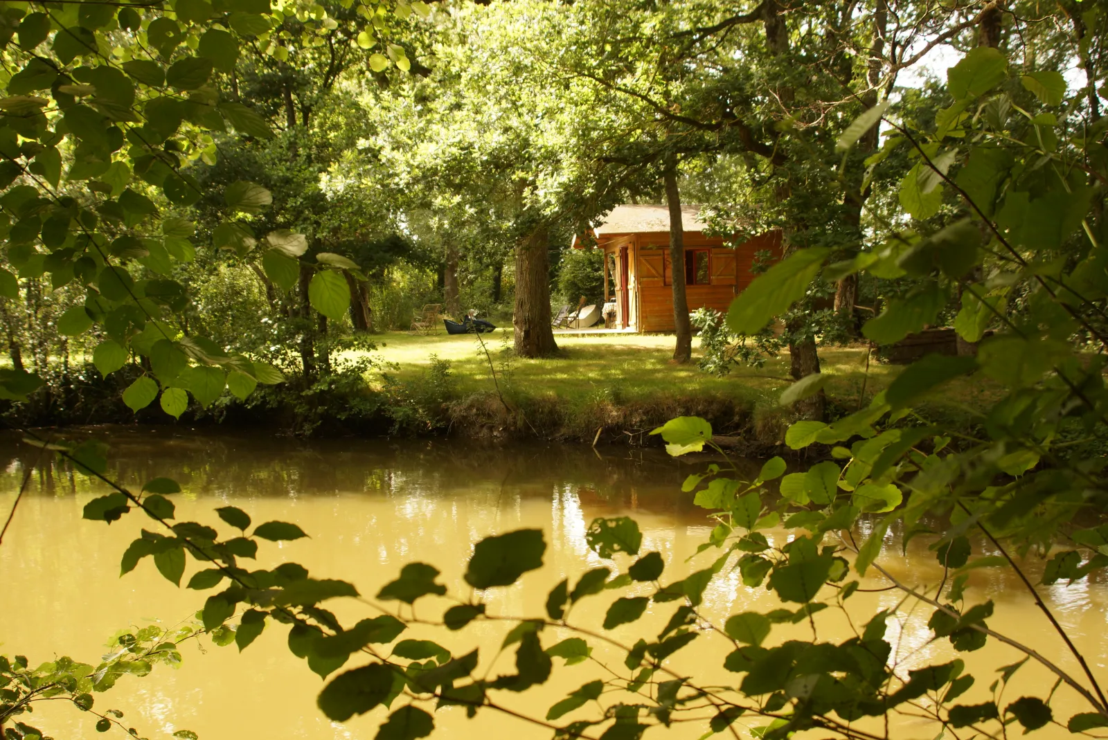 Chalet de l'étang (hébergement insolite à la ferme), Saint-Lumine-de-Clisson