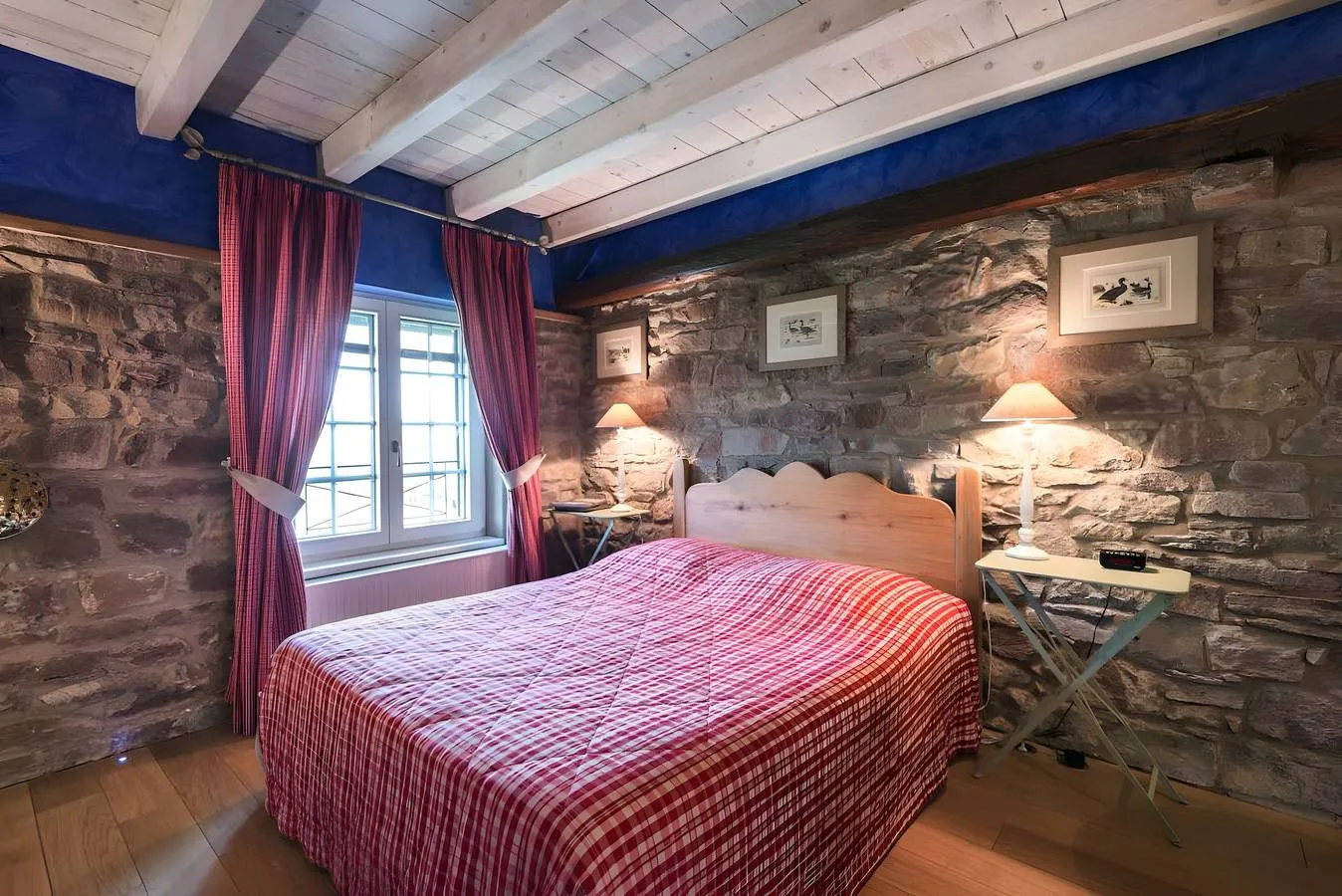 Chambre Bleue de la Ferme de Sophie (chambre d'hôtes à la ferme), Kleingœft