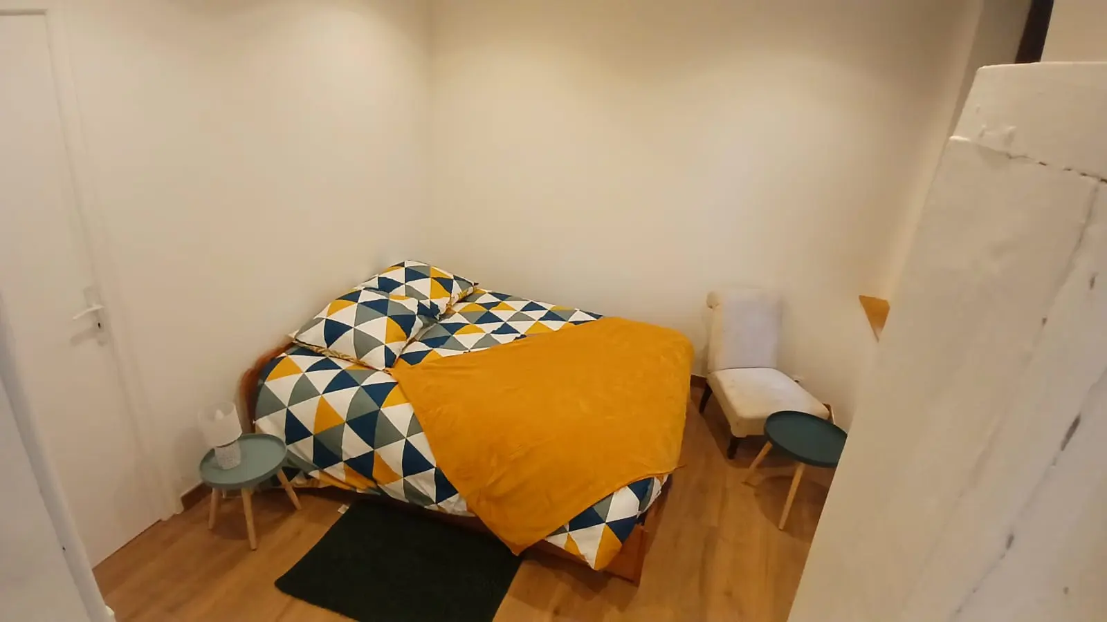 Chambre de l'écurie de Dourdan (chambre d'hôtes à la ferme), Dourdan