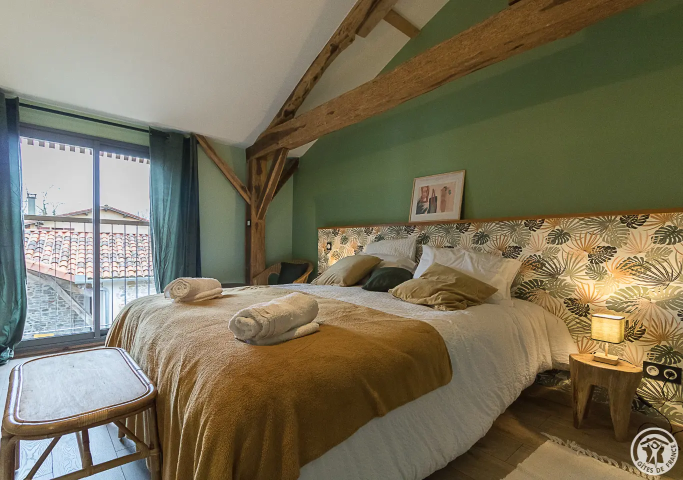 Chambre Olympie (chambre d'hôtes à la ferme), Rieucazé