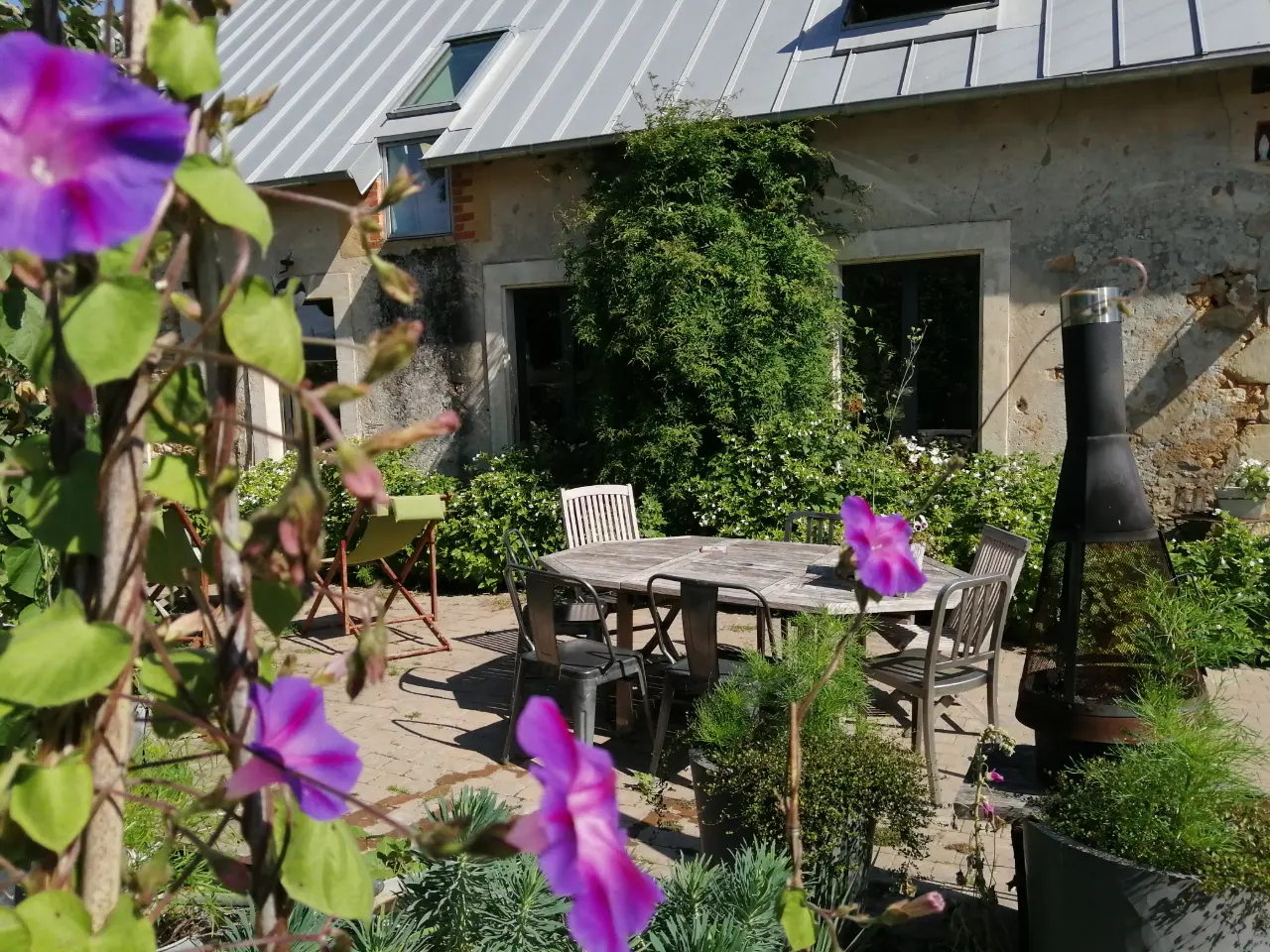 Chambre Paon à Balade au Jardin (chambre d'hôtes à la ferme), Épineu-le-Chevreuil