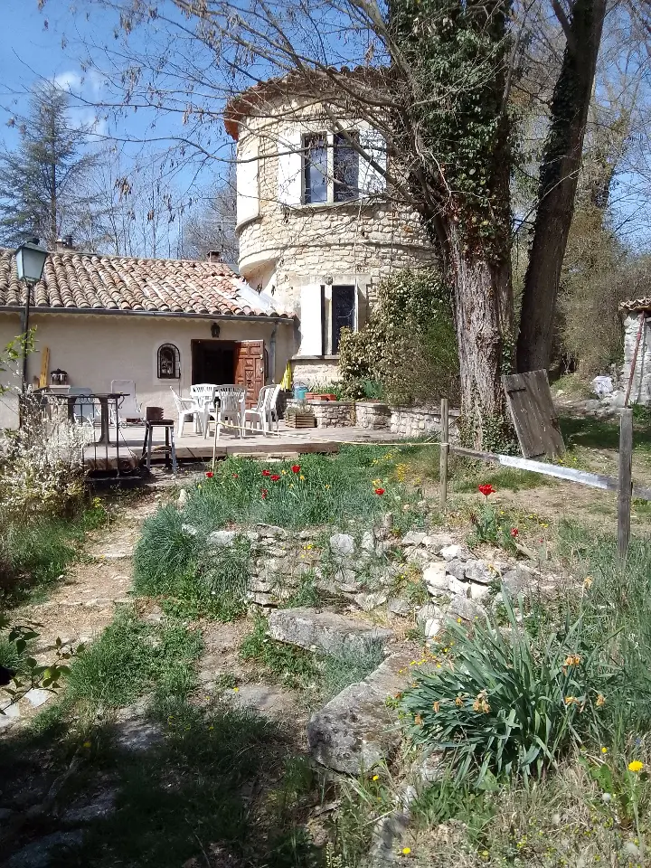 Chambre sur Jardin aux Favouilles, Dauphin : image 2