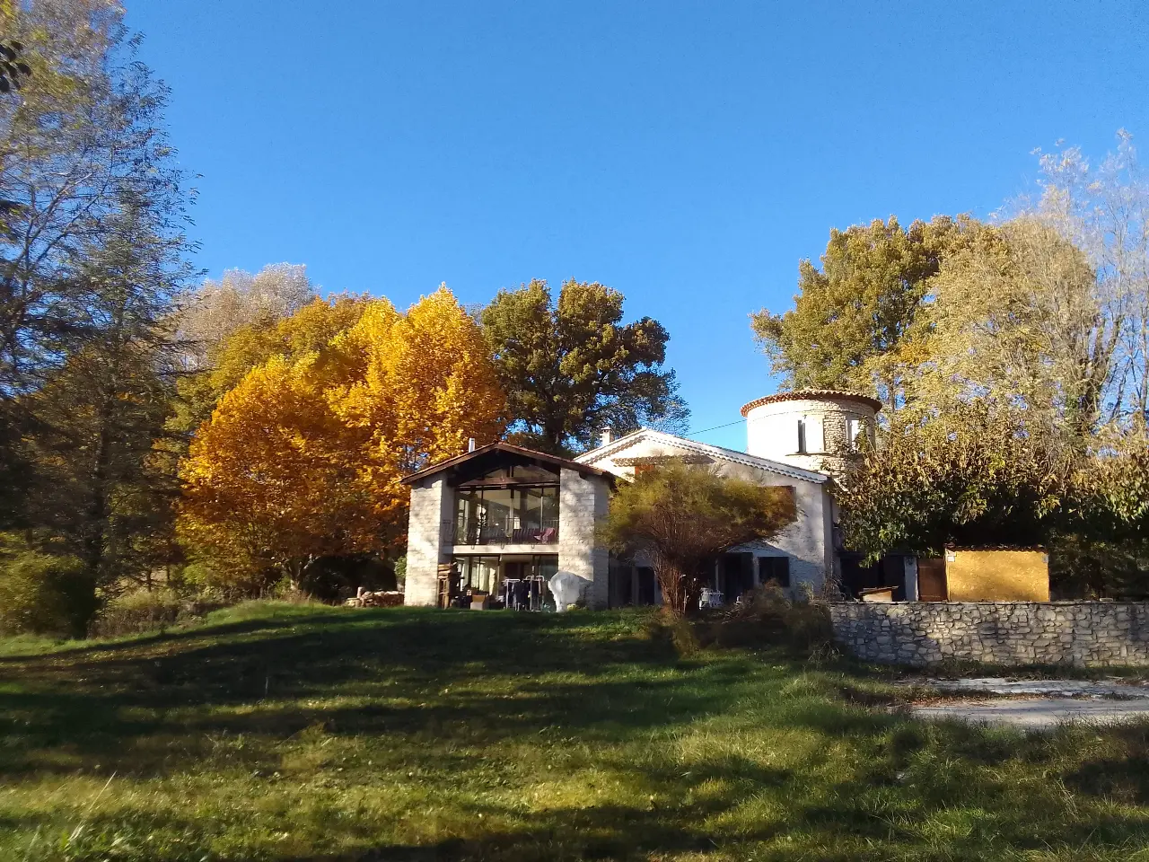 Chambre sur Jardin aux Favouilles, Dauphin : image 5