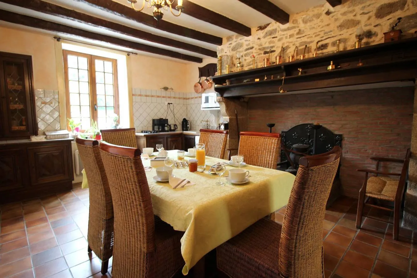 Chambre Vanille de la ferme de Lapeyrousse (chambre d'hôtes à la ferme), Saint-Vitte-sur-Briance