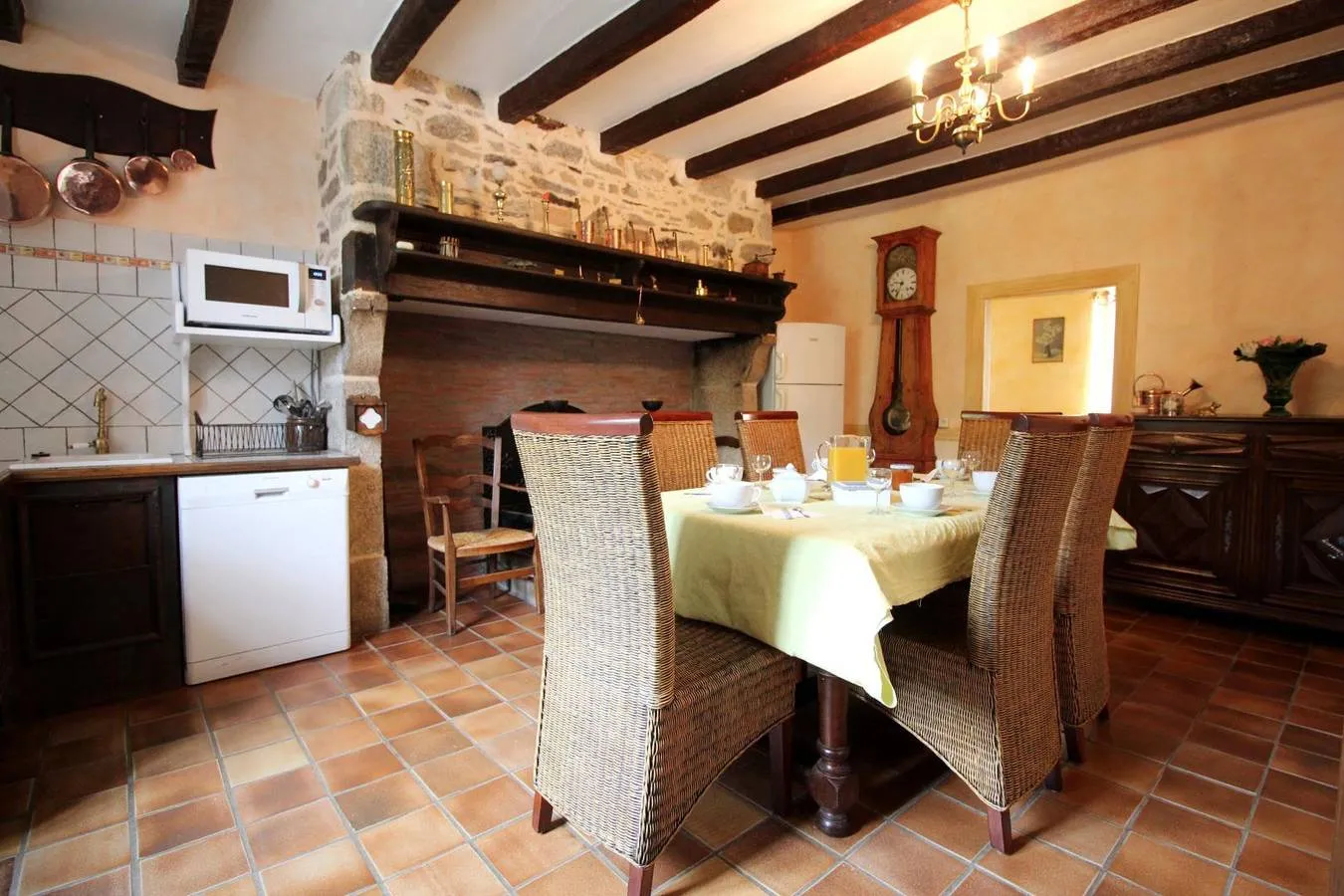 Chambre Vanille de la ferme de Lapeyrousse, Saint-Vitte-sur-Briance : image 2