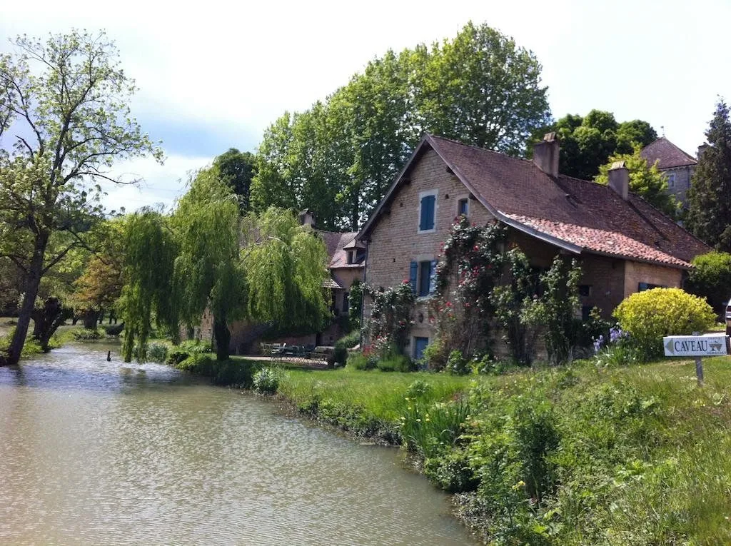 Château de Messey (chambre d'hôtes à la ferme), Ozenay