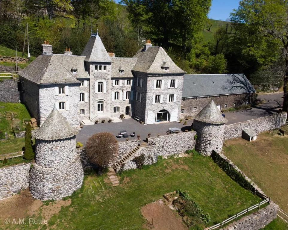 Château du Puech (chambre d'hôtes à la ferme), Curières