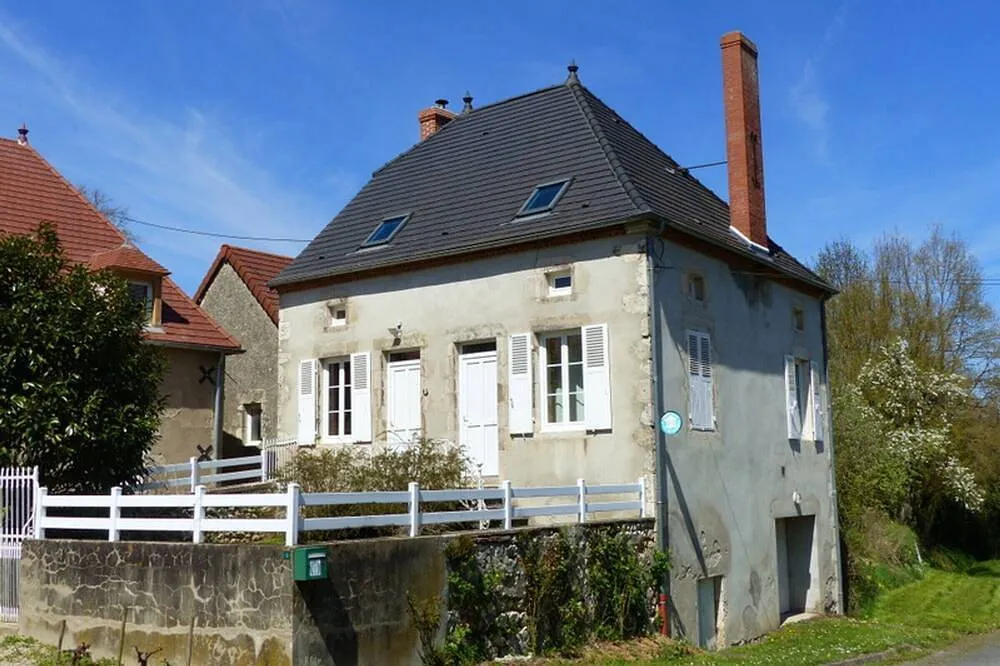 Ferme bourbonnaise (gîte à la ferme), Louchy-Montfand