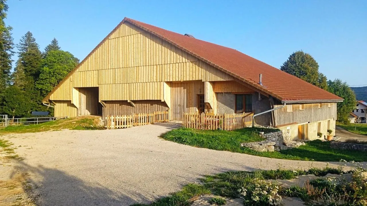 Gîte de la Charrière (gîte à la ferme), Pays-de-Montbenoît