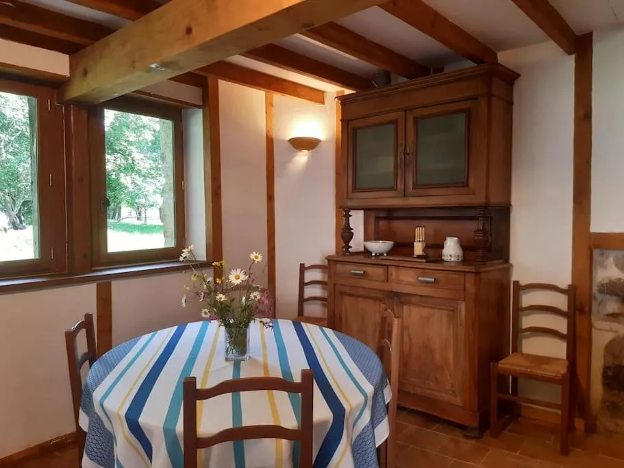 Gîte de la Ferme qui prend racines, Viscomtat : image 4