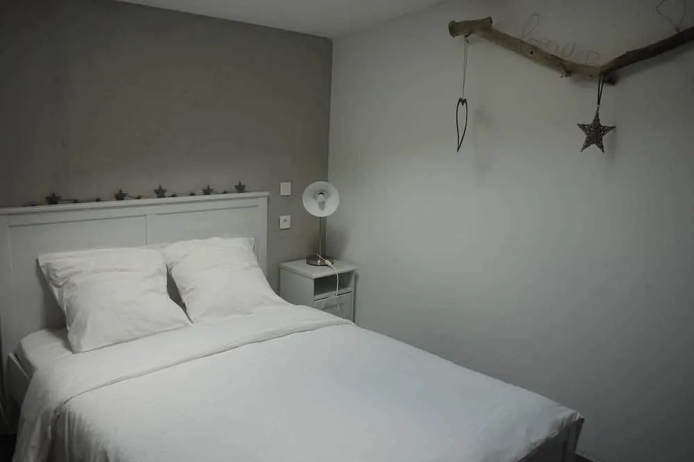 Gîte du domaine viticole et arboricole, Saint-Paulet-de-Caisson : image 3