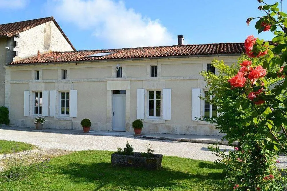 Gîte du XVIIIe dans le vignoble de Cognac (gîte à la ferme), Lignières-Ambleville