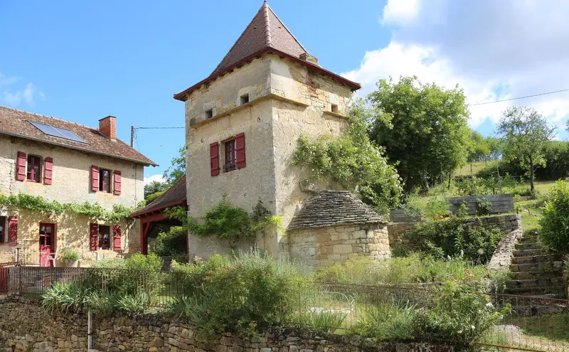 Gîte et Pigeonnier du Breil (gîte à la ferme), Causse-et-Diège