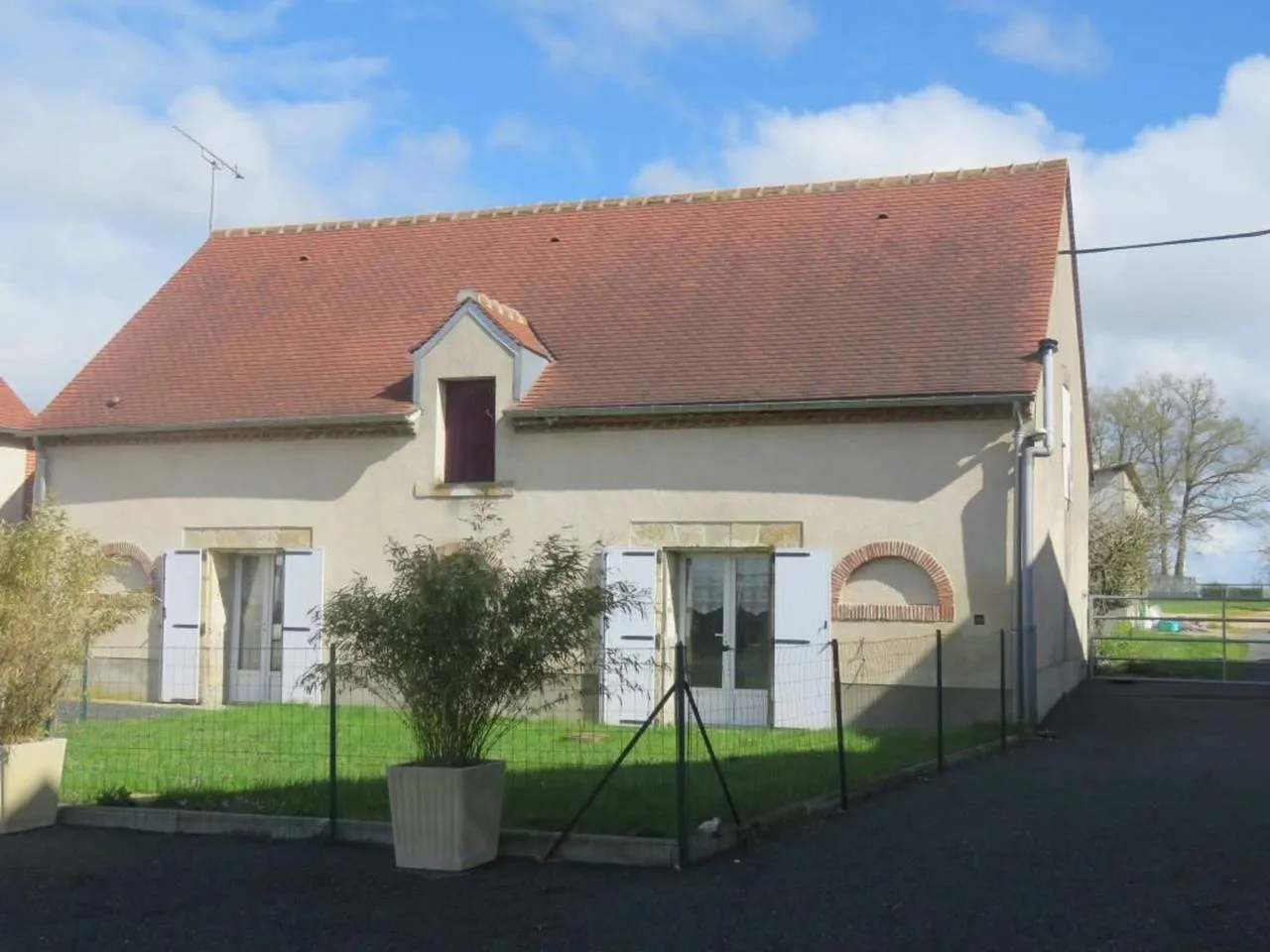 Gîte familial de la ferme (gîte à la ferme), Vieilles-Maisons-sur-Joudry
