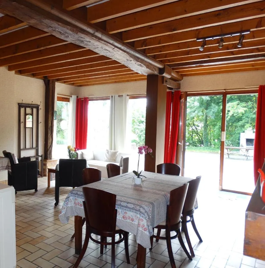 Gîte Genêts de Mésauboin (gîte à la ferme), Billé