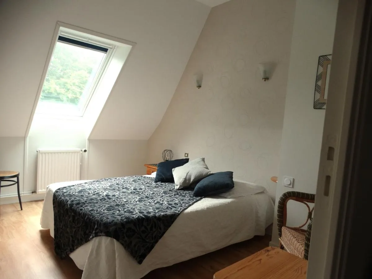 Gîte Genêts de Mésauboin, Billé : image 2
