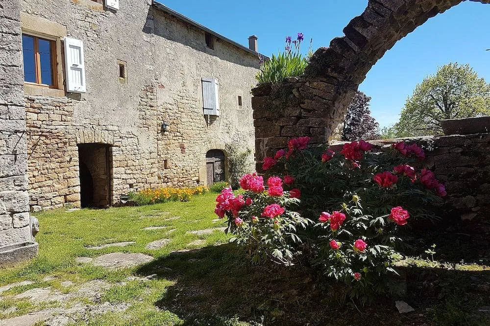 Gîte la Tour du Manoir d'Ajas (gîte à la ferme), Saint-Laurent-d'Olt