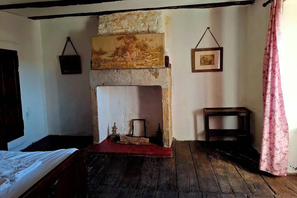 Gîte la Tour du Manoir d'Ajas, Saint-Laurent-d'Olt : image 5