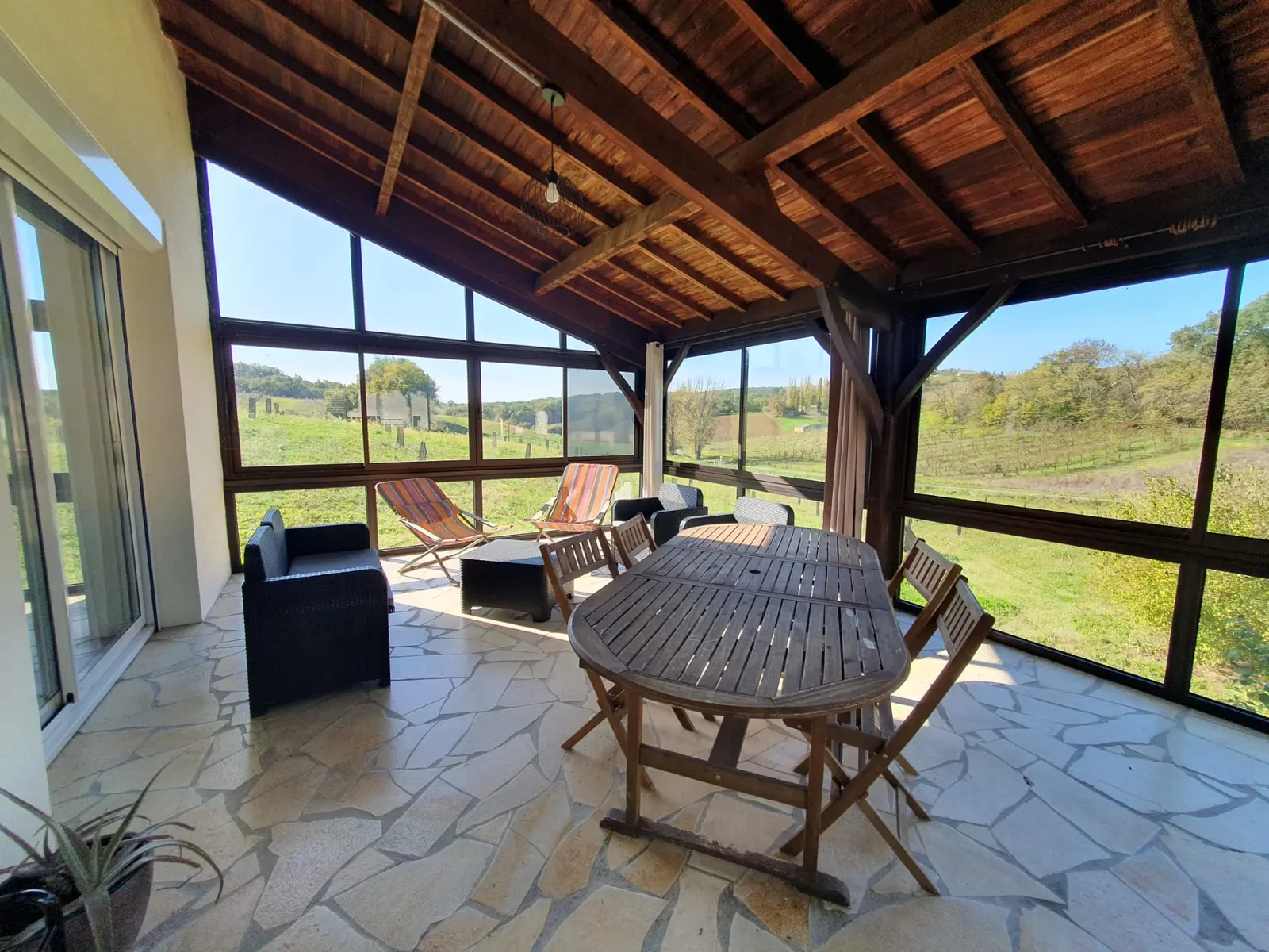 Gîte de la ferme apicole (gîte à la ferme), Montbarla