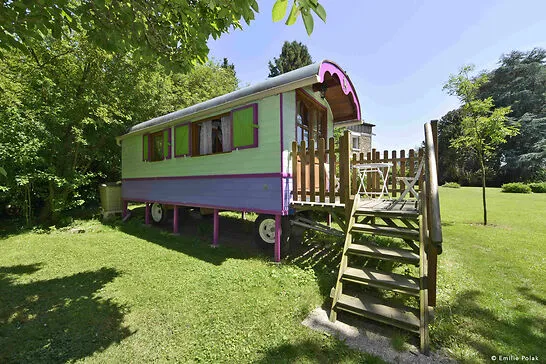 L'Cahute de la Verdine (hébergement insolite à la ferme), Dury