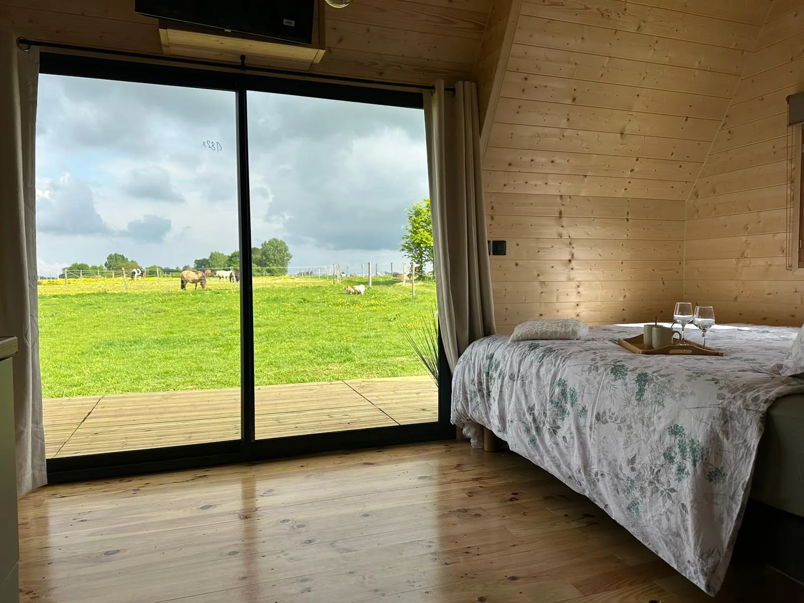 La Cabane de Chaume (hébergement insolite à la ferme), Annouville-Vilmesnil