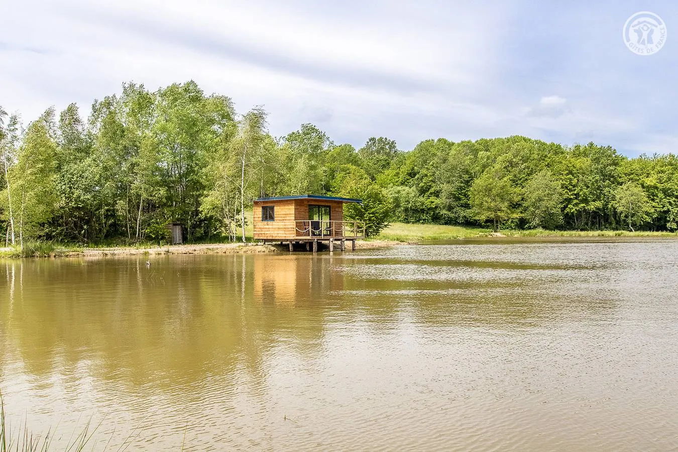 La Cabane de l'Etang (hébergement insolite à la ferme), La Chapelle-Naude