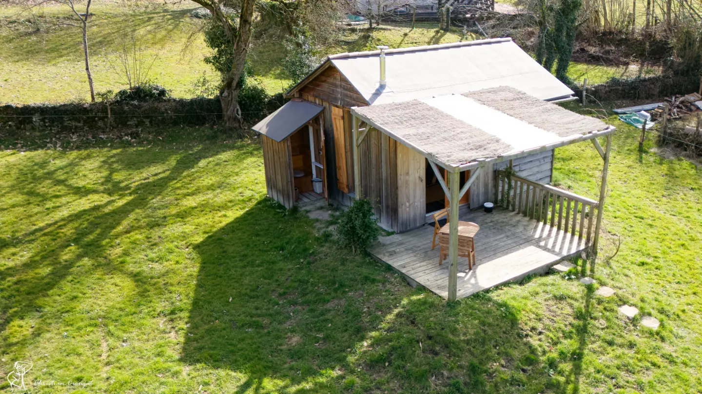 La Cabane des Châtaigniers (hébergement insolite à la ferme), Sousceyrac-en-Quercy